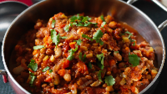 a photo of vegetable chilli in a bowl